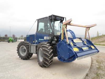 Колесный трактор Merlo MM180B - 9 500 000 руб.