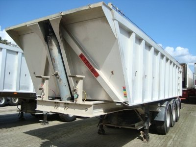 Самосвальный полуприцеп BENALU - 730 000 руб.