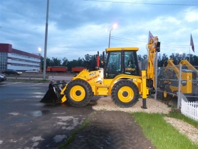 Экскаватор-погрузчик MST M544 - 2 600 000 руб.