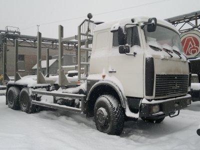 Лесовоз 6303А8-328 - 2 240 000 руб.