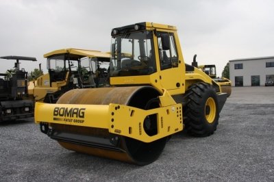 Дорожный каток Грунтовый BOMAG BW 213 DH4 - 3 390 000 руб.