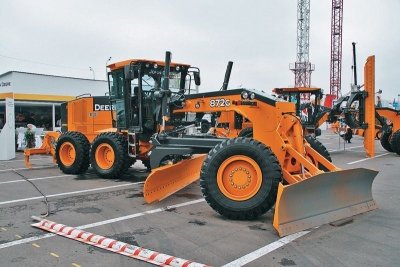 Автогрейдер John Deere 872G - 14 000 000 руб.