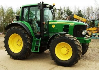 Колесный трактор John Deere 6930 - 3 000 000 руб.