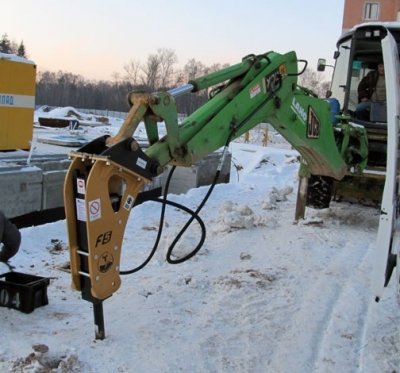 Экскаватор-погрузчик Гидромолот Dfine-5 (Англия/Корея - 345 000 руб.