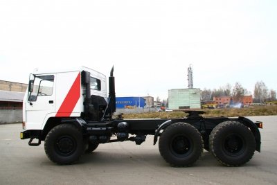 Седельный тягач Volvo FL12 MT 6х6 вездеход - 8 400 000 руб.