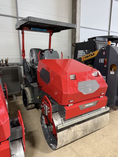 Дорожный каток MERKO MR3000C