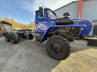 Лесовоз Урал шасси  - 3 600 000 руб.