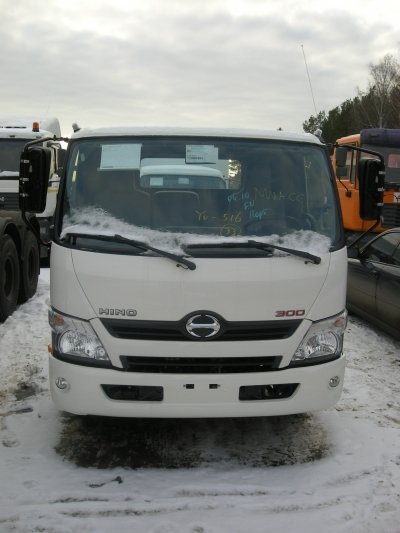 Бортовой автомобиль Hino 300 серии 720 шасси - 1 610 000 руб.